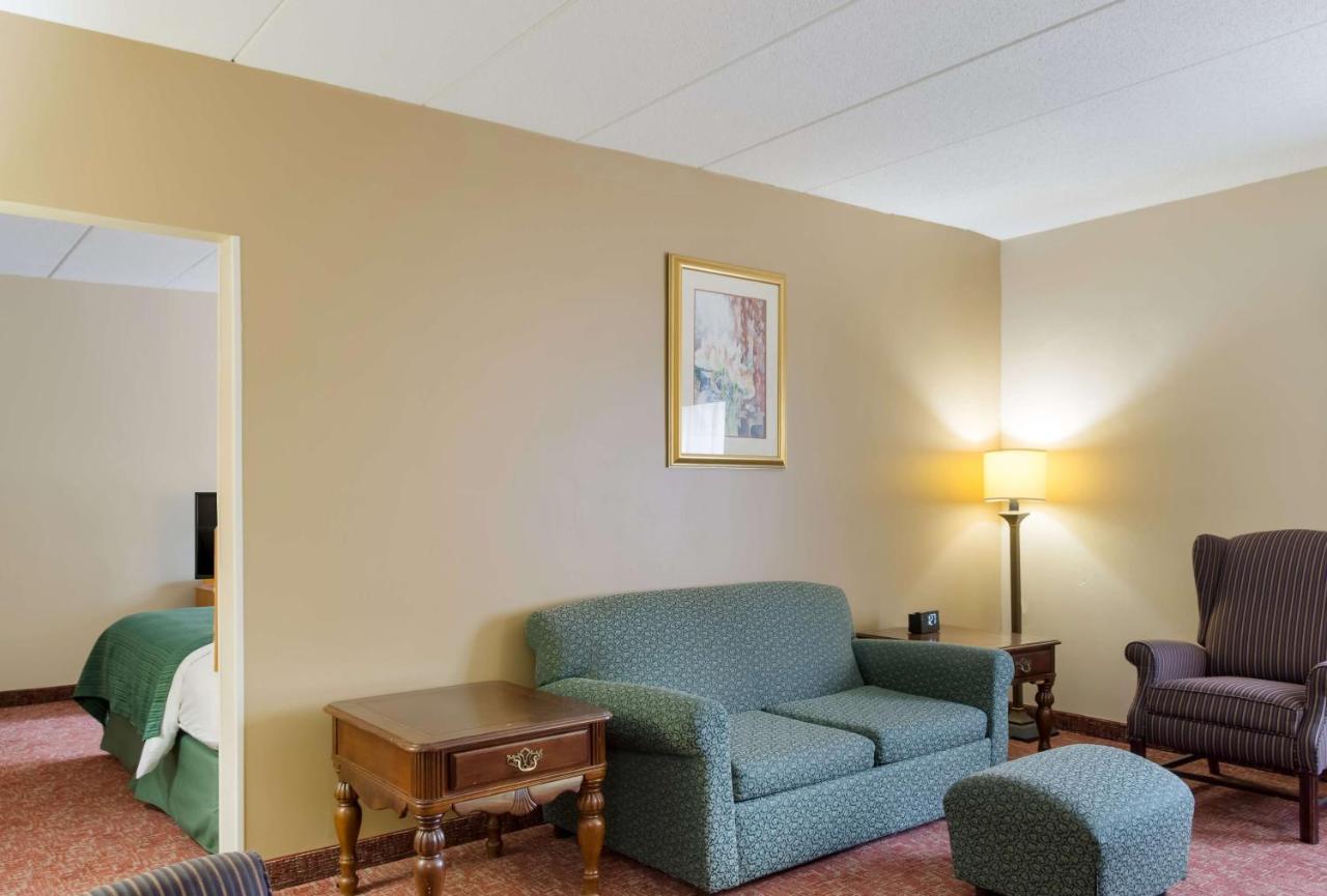 All Seasons Inn & Suites Smithfield Eksteriør bilde